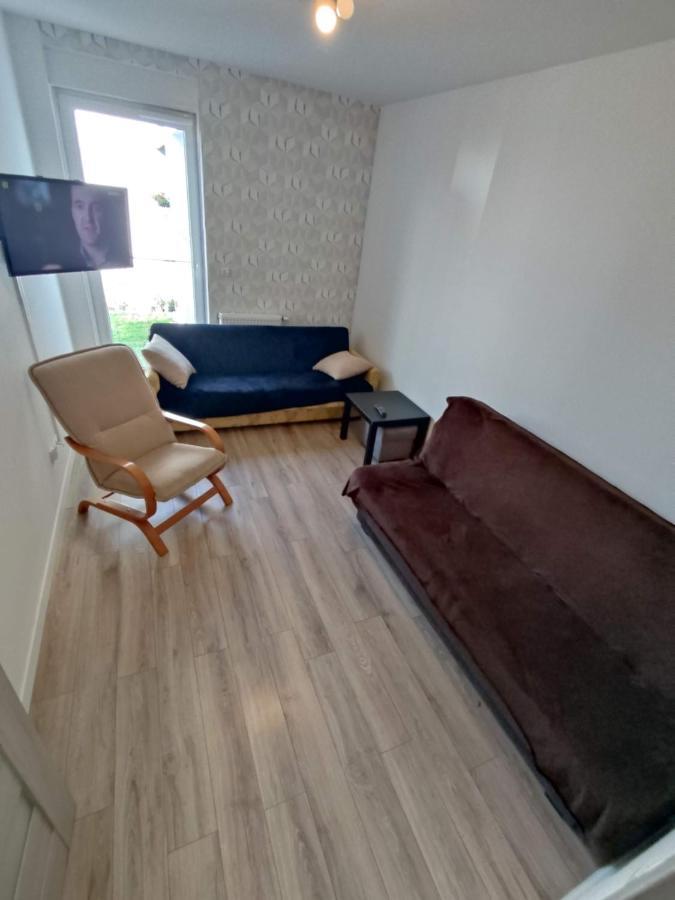 1120 Smialego 41 - Tanie Pokoje W Apartamencie - Samodzielne Zameldowanie - Self Check In ポズナン エクステリア 写真