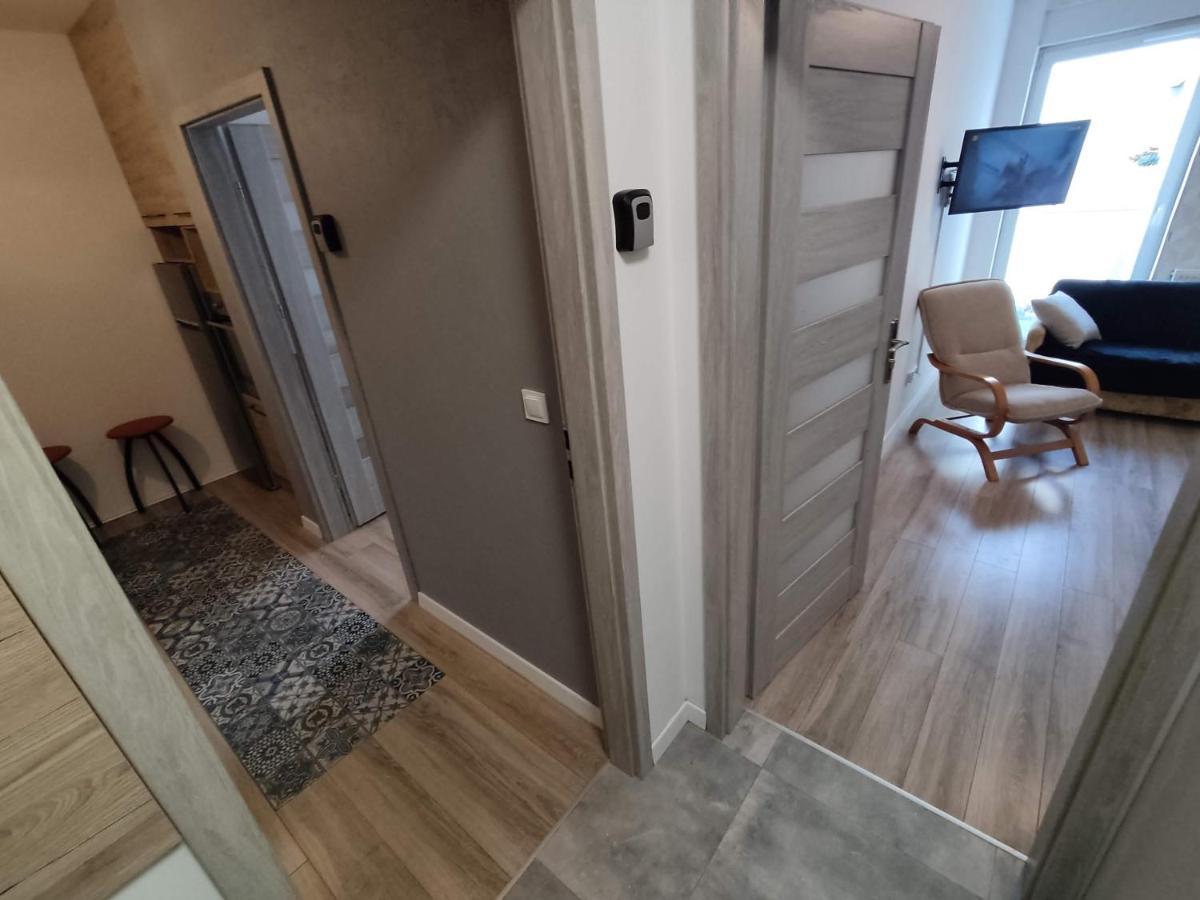 1120 Smialego 41 - Tanie Pokoje W Apartamencie - Samodzielne Zameldowanie - Self Check In ポズナン エクステリア 写真