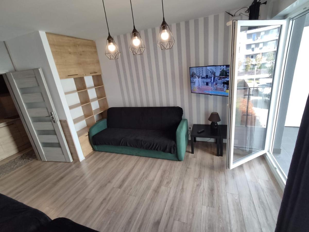 1120 Smialego 41 - Tanie Pokoje W Apartamencie - Samodzielne Zameldowanie - Self Check In ポズナン エクステリア 写真