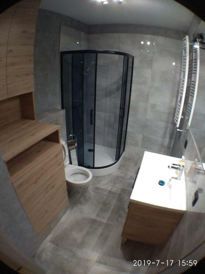 1120 Smialego 41 - Tanie Pokoje W Apartamencie - Samodzielne Zameldowanie - Self Check In ポズナン エクステリア 写真