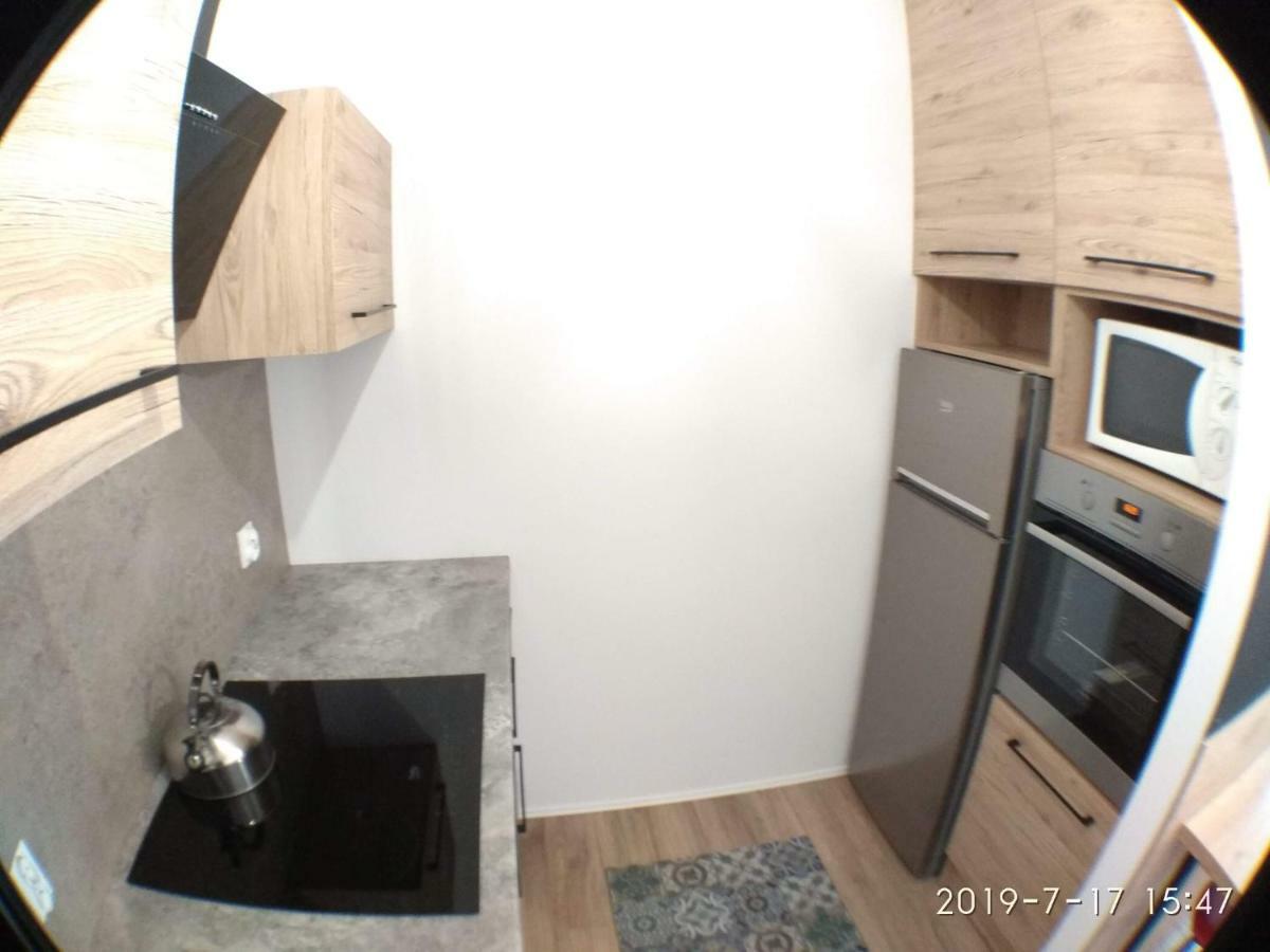 1120 Smialego 41 - Tanie Pokoje W Apartamencie - Samodzielne Zameldowanie - Self Check In ポズナン エクステリア 写真